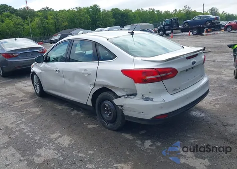 2018 Ford Focus Titanium из США, поврежденный, VIN 1FADP3J22JL314771